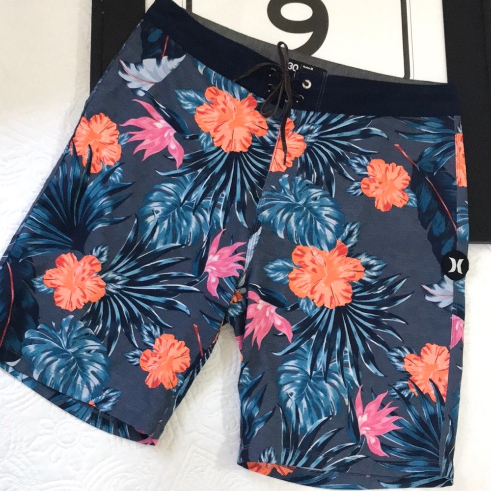 Hurley Phantom Tropical Print Board Shorts - Picture 11 of 11